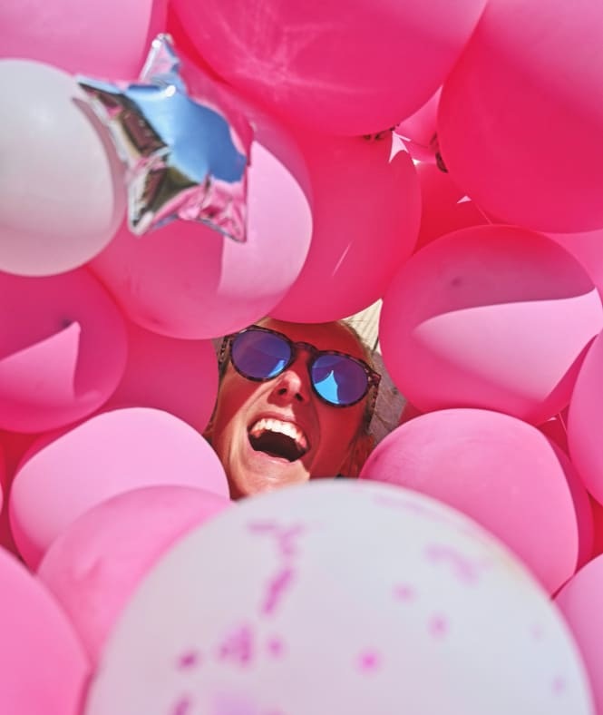 oslava narozenin růžové balonky